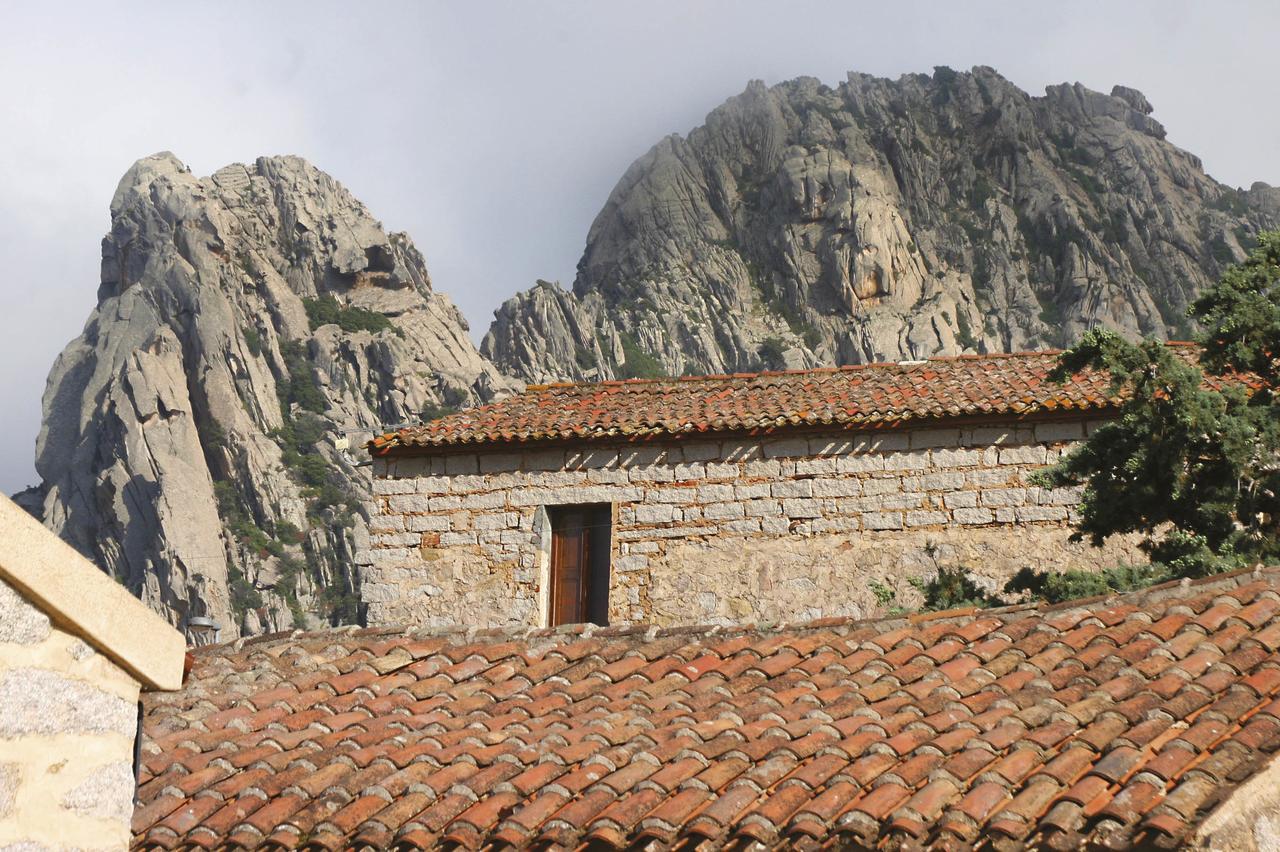 Boutique Hotel Sant'Andrea & Relais San Pantaleo Exterior foto